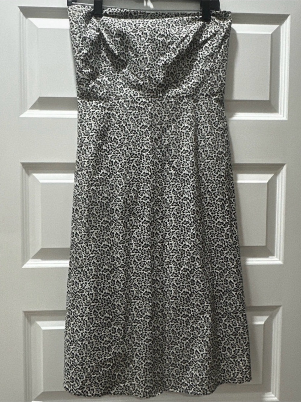 New York & Company Women’s Size 4 White floral strapless dress stretch
